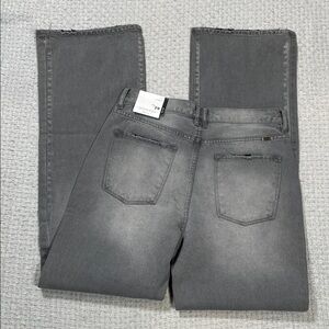 NWT’s KanCan 90’s Flare Button Fly Gray Frayed Hem #KC7373LG Size 11/29